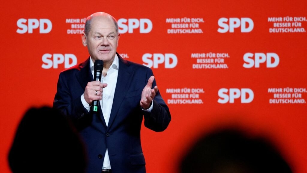 German Chancellor Olaf Scholz of the Social Democratic Party (SPD) speaks during his election campaign rally, Wiesbaden, Germany, Jan. 25, 2025. (Reuters Photo)