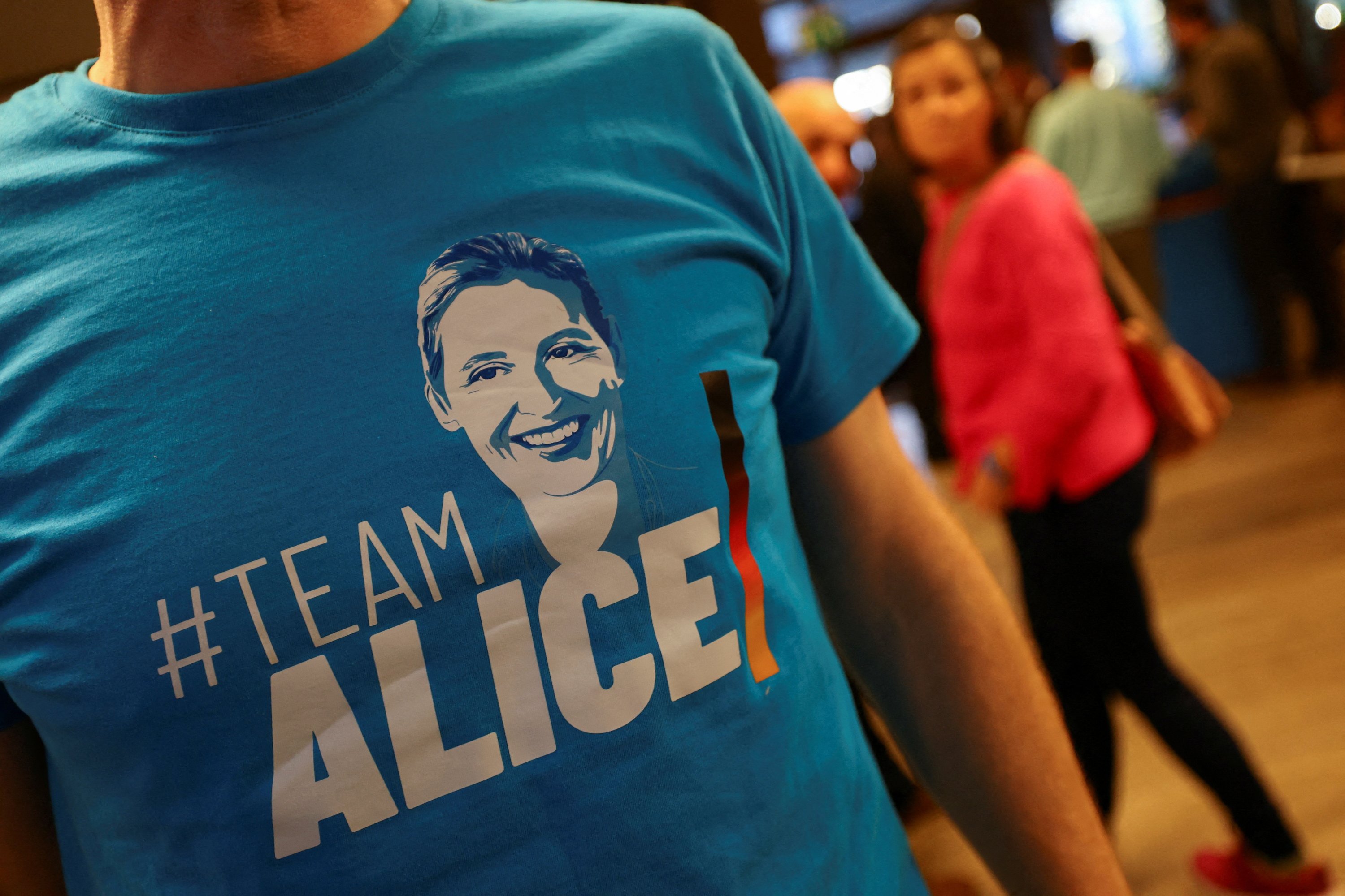 369326 An attendee wears a T-shirt supporting Alternative for Germany party (AfD) co-leader Alice Weidel at an AfD election campaign event in Neu-Isenburg, Germany, Feb. 1, 2025. (Reuters Photo)