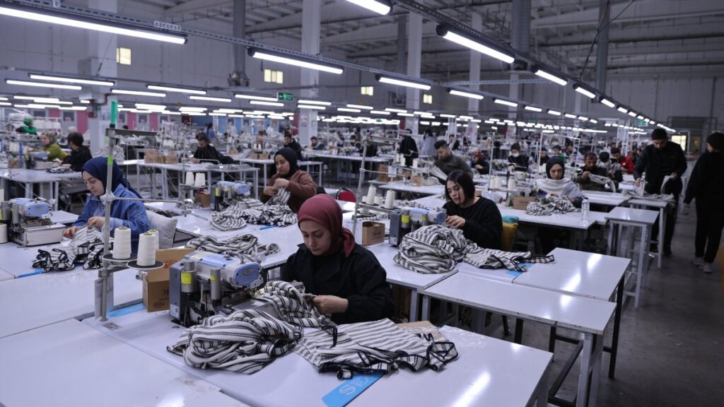 Workers are seen at a textile factory at an organized industrial zone, Mardin province, southeastern Türkiye, Feb. 13, 2025. (AA Photo)