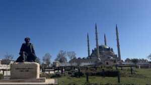 The Selimiye Mosque and the statue of architect Mimar Sinan, Edirne, Türkiye, March 21, 2025. (AA Photo)