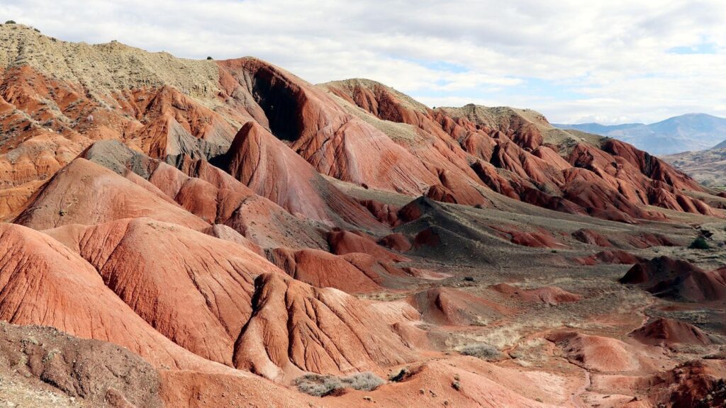 A general view of the 45-million-year-old rainbow hills located in Oltu, Erzurum, eastern Türkiye, April 7, 2025. (DHA Photo)