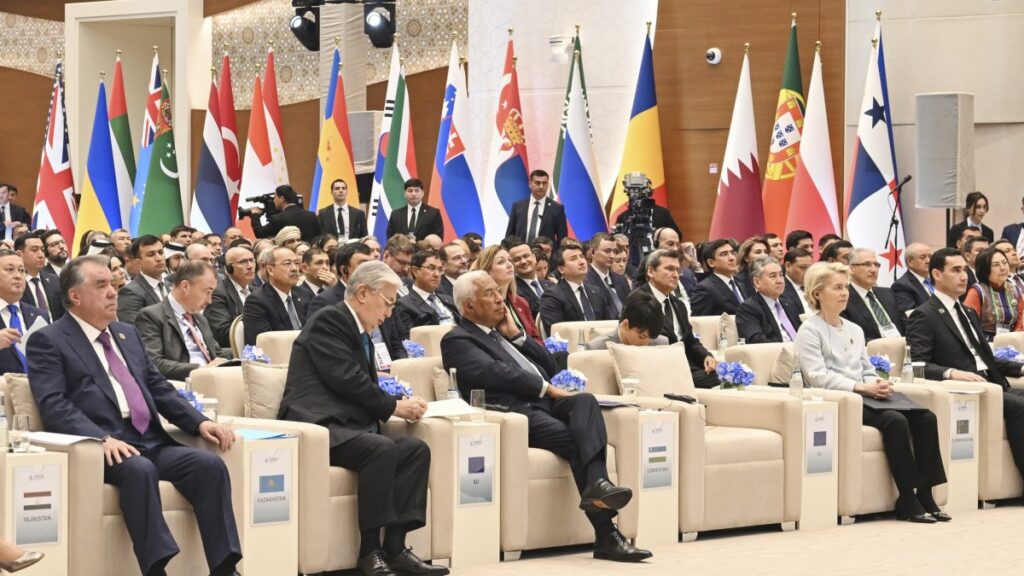(L-R) Presidents of Tajikistan Emomali Rahmon, Kazakhstan Kassym-Jomart Kemeluly Tokayev, European Council Antonio Costa, European Commission Ursula von der Leyen and Turkmenistan Serdar Berdimuhamedow attend the opening session of the International Climate Forum, Samarkand, Uzbekistan, April 4, 2025. (Tajikistan Presidential Press Service Handout via EPA Photo)