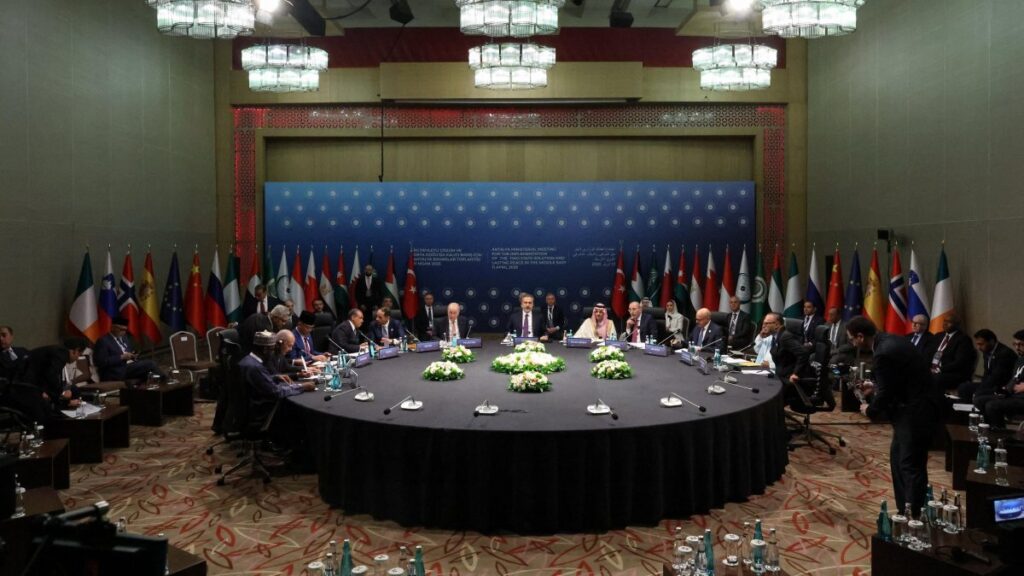 Foreign Minister Hakan Fidan (C) is seen during a meeting with the Gaza contact group at a hotel in the southern Antalya province, Türkiye, April 11, 2025 (AA Photo)