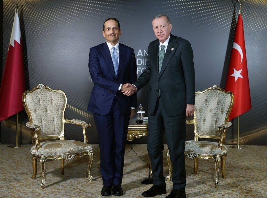 377224 President Recep Tayyip Erdoğan and Qatari Prime Minister and Foreign Minister Sheikh Mohammed bin Abdulrahman Al Thani shake hands on the sidelines of the Antalya Diplomacy Forum, April 11, 2025. (IHA Photo)