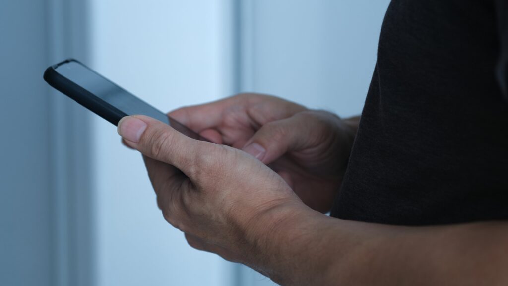 Social media frauds target users in Türkiye with false promises of profit. (Shutterstock Photo)