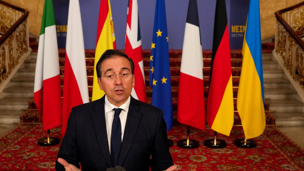 Spain's Minister of Foreign Affairs Jose Manuel Albares Bueno speaks to the media as he arrives to attend talks of the "Weimar " group focused on Ukraine and the future of European security at Lancaster House, London, U.K., May 12, 2025. (AFP Photo)