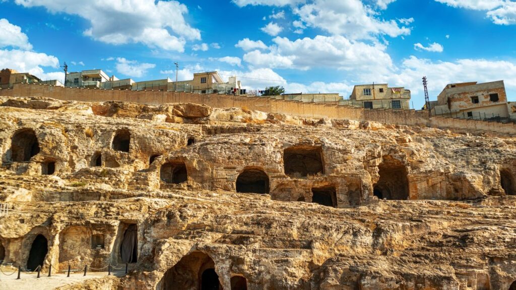 Historic caves showcase ancient civilizations and attract visitors in Şanlıurfa, Türkiye. (Shutterstock Photo)