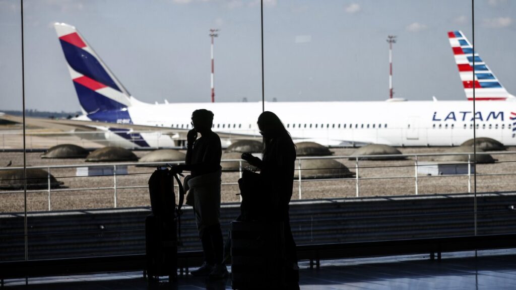 Passengers stand inside Roissy-Charles de Gaulle Airport during a French air traffic controllers' strike, in Roissy-en-France outside Paris, France, July 3, 2025. (EPA Photo)