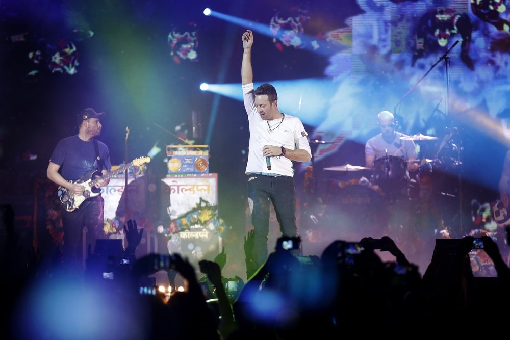 Coldplay frontman Chris Martin and Coldplay perform during the final night of X Factor Italy, Milan, Italy, Dec. 10, 2016. (Shutterstock Photo)