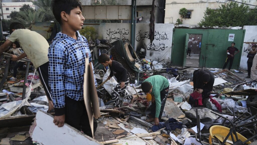 Palestinians inspect the damage to a school that was hit in a deadly Israeli military strike, Gaza City, Palestine, May 26, 2025. (AP Photo)