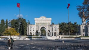 Istanbul University ranks 200th in pediatrics and 214th in dentistry worldwide. (Shutterstock Photo)
