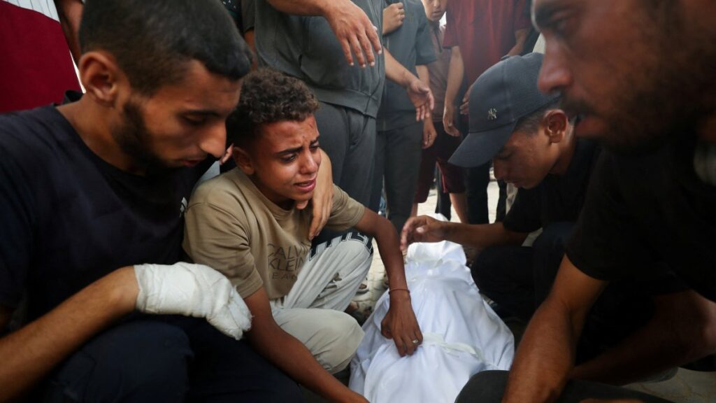 Mourners attend the funeral of Palestinians, who were killed by Israeli fire while trying to receive aid on Tuesday, according to medics, at Al-Shifa Hospital, Gaza City, Palestine, July 30, 2025. (Reuters Photo)