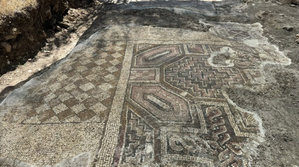 The mosaic displays an emerging Star of David symbol along with a cross motif and Greek inscriptions, Diyarbakır, Türkiye, Aug. 2, 2025. (AA Photo)