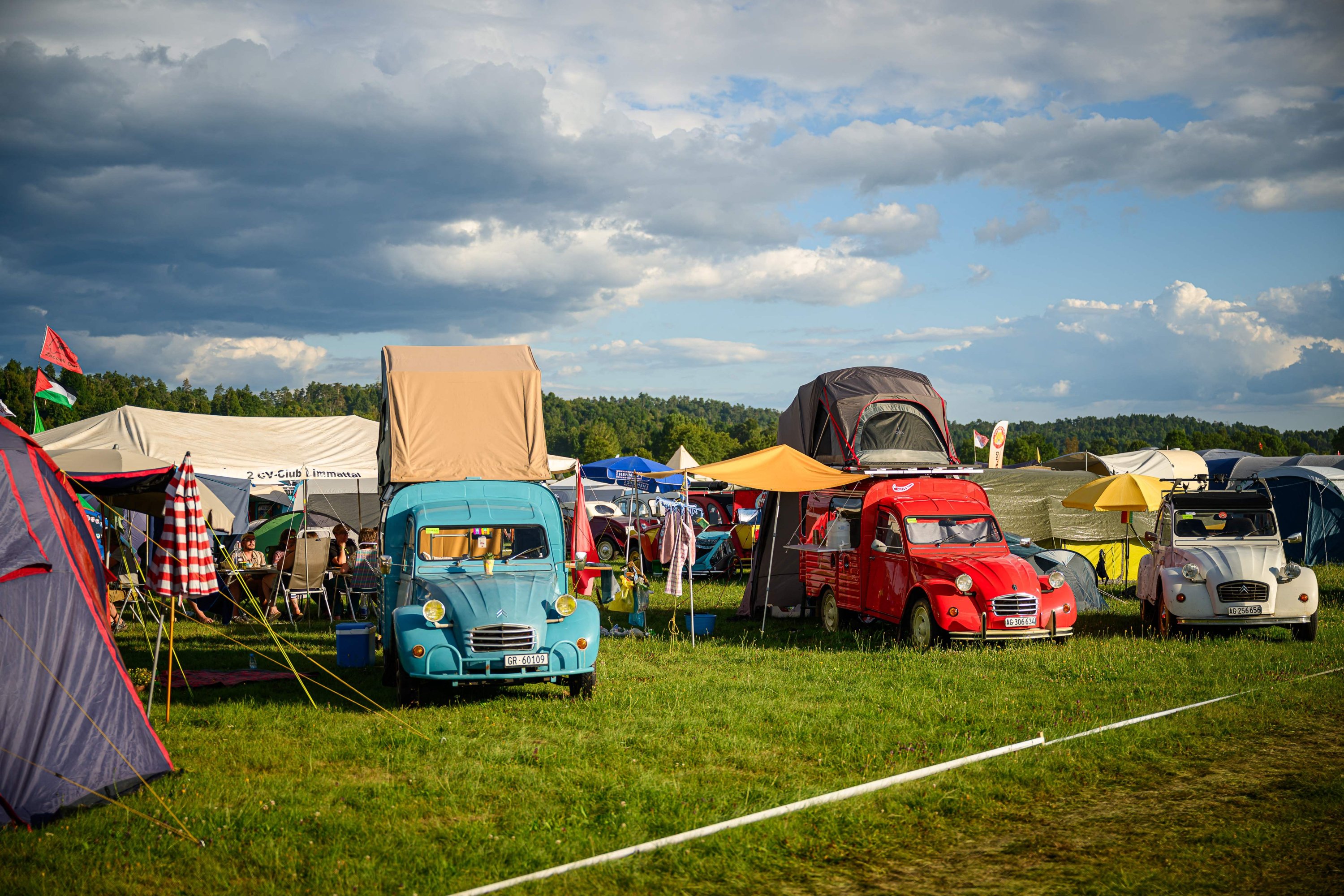394891 Citroen 2CVs are parked at a camp during the 25th World Meeting of 2CV Friends in Postojna, Slovenia, July 30, 2025. (AFP Photo)