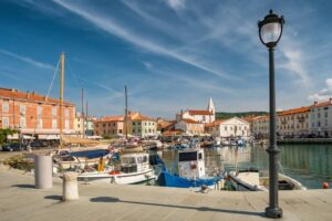 Living near the coast can add about a year to your life span thanks to cleaner air, milder climate and healthier living conditions. (Shutterstock Photo)