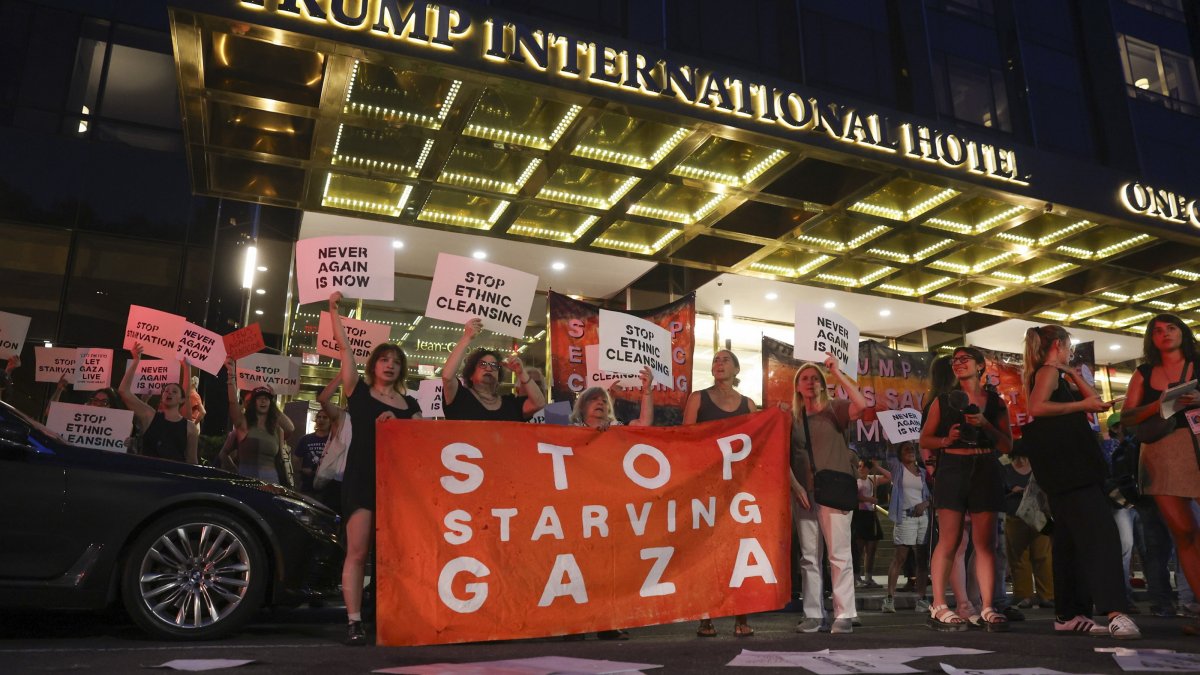 People in support of "If Not Now," a Jewish pro-Palestine organization, protest U.S. President Donald Trump's involvement in the Israeli-Palestinian conflict and the starvation happening in Gaza, in front of the Trump Hotel, New York, U.S., Aug. 4, 2025. (EPA Photo)
