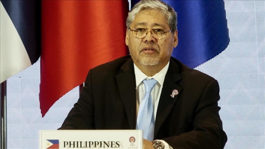 Philippines says ‘won’t allow’ US to stockpile weapons at joint military bases